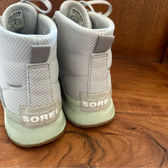 SOREL Out N About III Mid Sneaker Waterproof Boots Mesh, Size 9.5, Moonstone - Picture 3 of 4